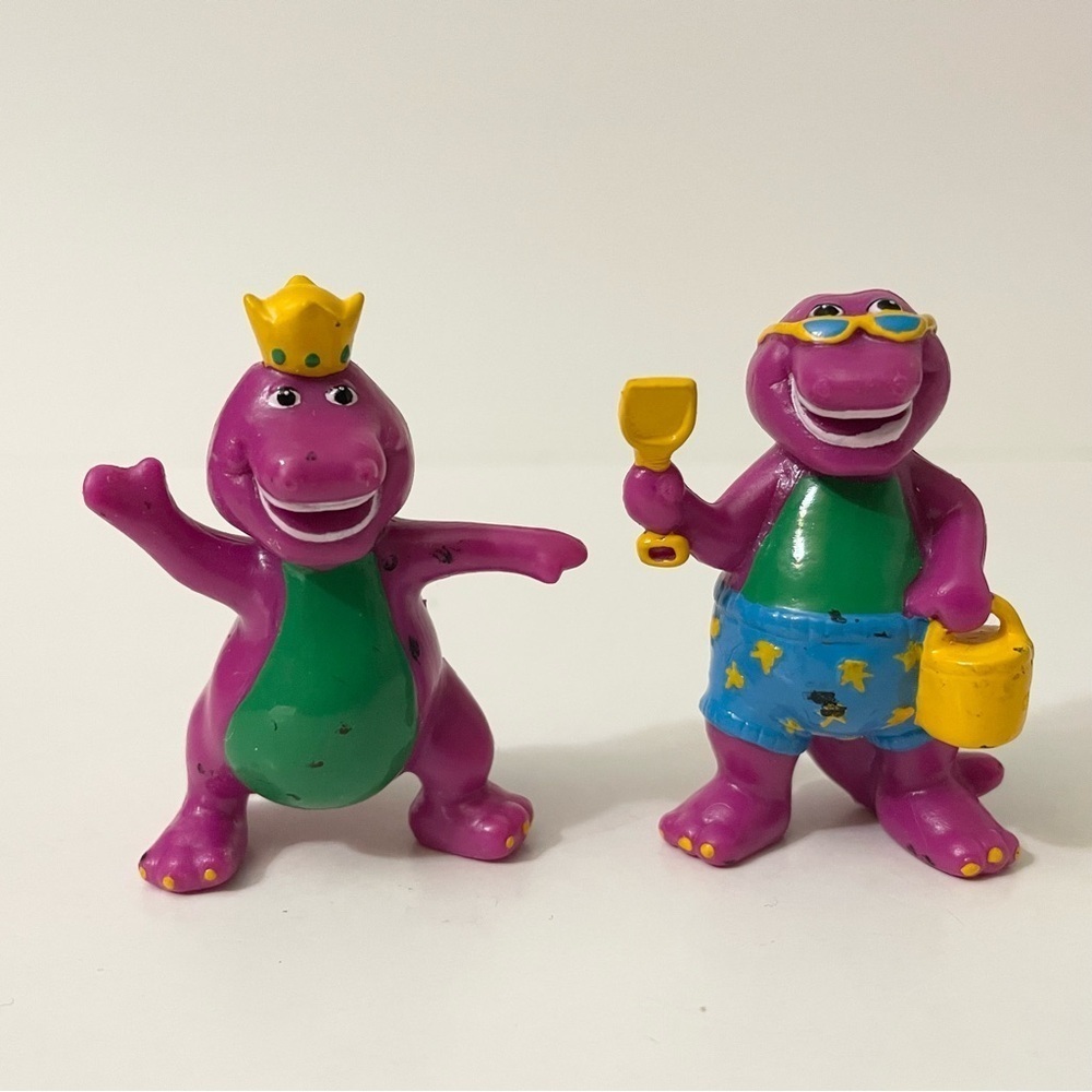 Vtg 1993 Barney With Crown and at the Beach Loose Figures Lyons Group